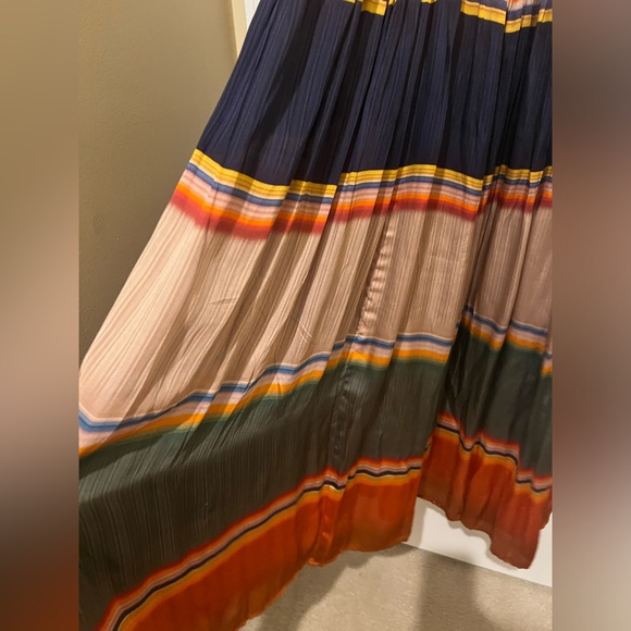 🌺🌺Anthropologie Tanvi Kedia V-Neck
Silky Colorblock Midi Dress - Picture 14 of 17